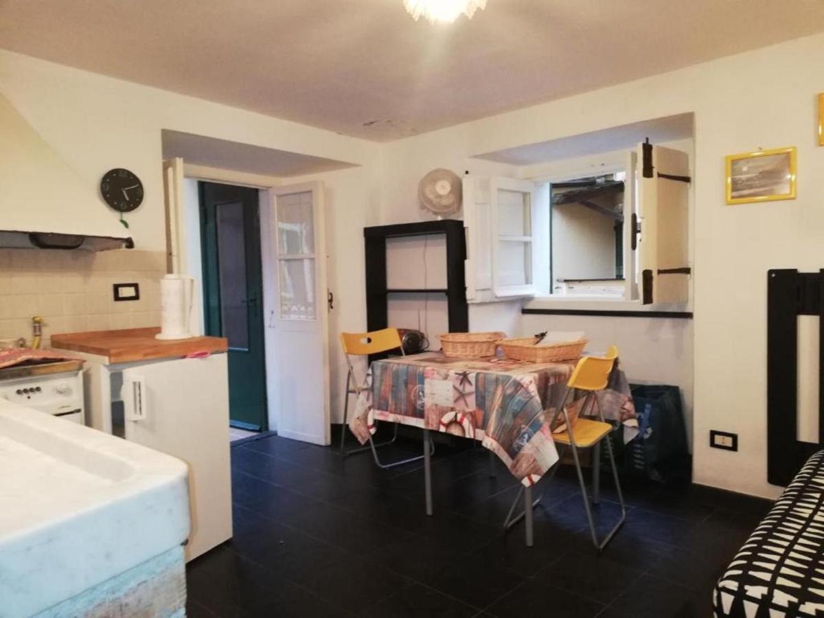 Bilocale Centro Storico - Via Sant' Erasmo Apartman Bonassola Kültér fotó